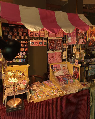 Bee Market 1 (image 2)