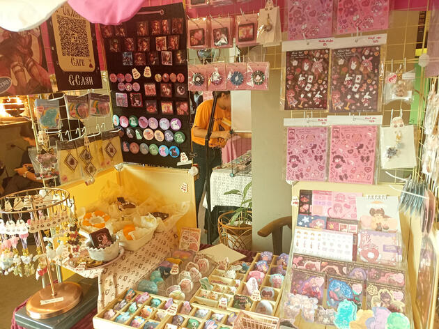 Bee Market 1 (image 1)